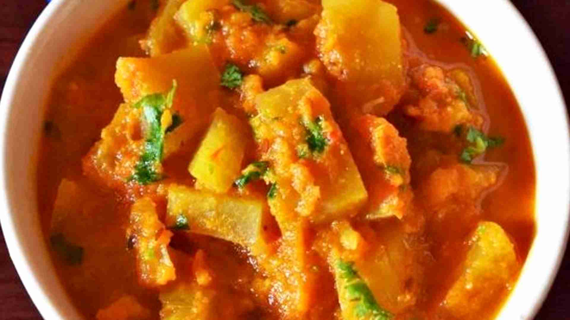 kashmiri fulkopir dum recipe